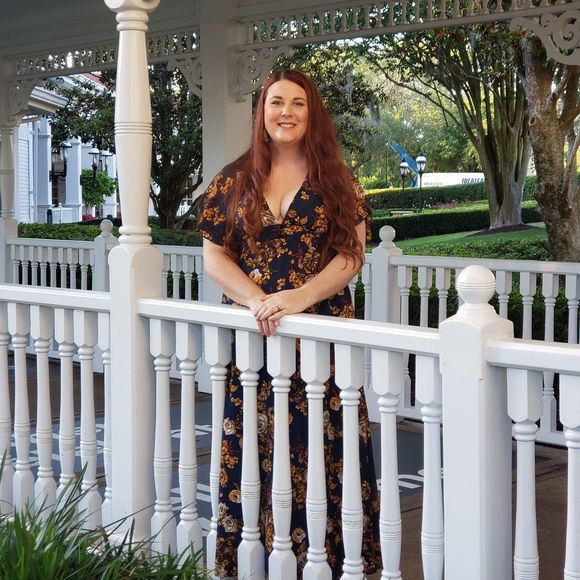 Meet your Posher, Nikki - Picture 1 of 1